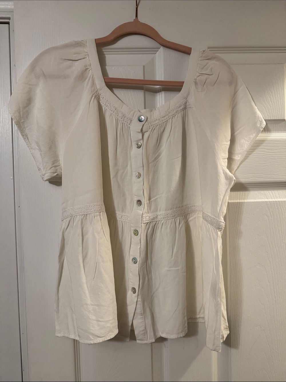 Women’s Cream Button-Front Peasant Blouse